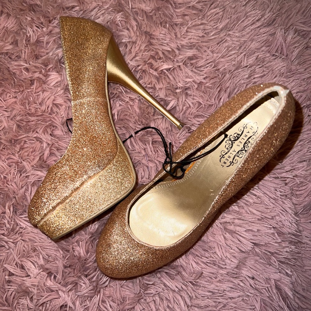 Sparkly Gold Heels! Never been worn!
